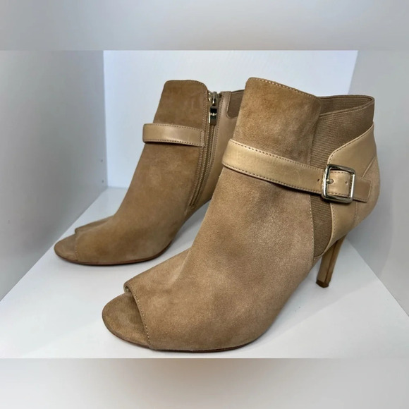 Marc Fisher, 8M, Shimmee Peep Toe Camel Suede Leather Zip/buckle ankle bootie - Picture 3 of 11